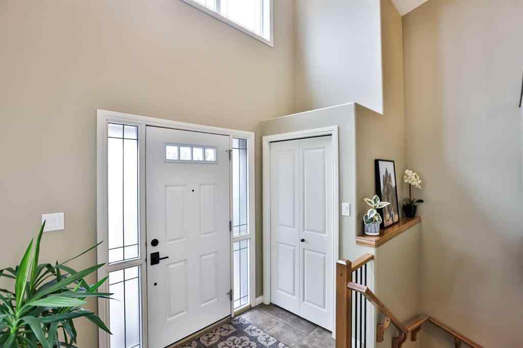 MLS&reg; # A2271536 - 532 Silkstone Crescent W in Copperwood Lethbridge, Residential Open Houses