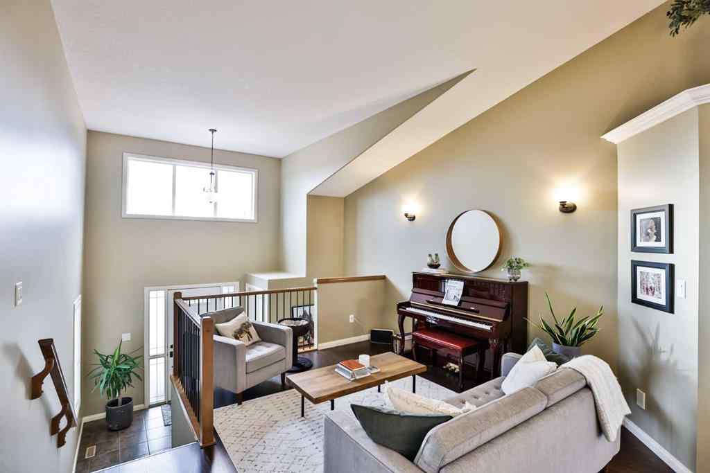 MLS&reg; # A2271536 - 532 Silkstone Crescent W in Copperwood Lethbridge, Residential Open Houses