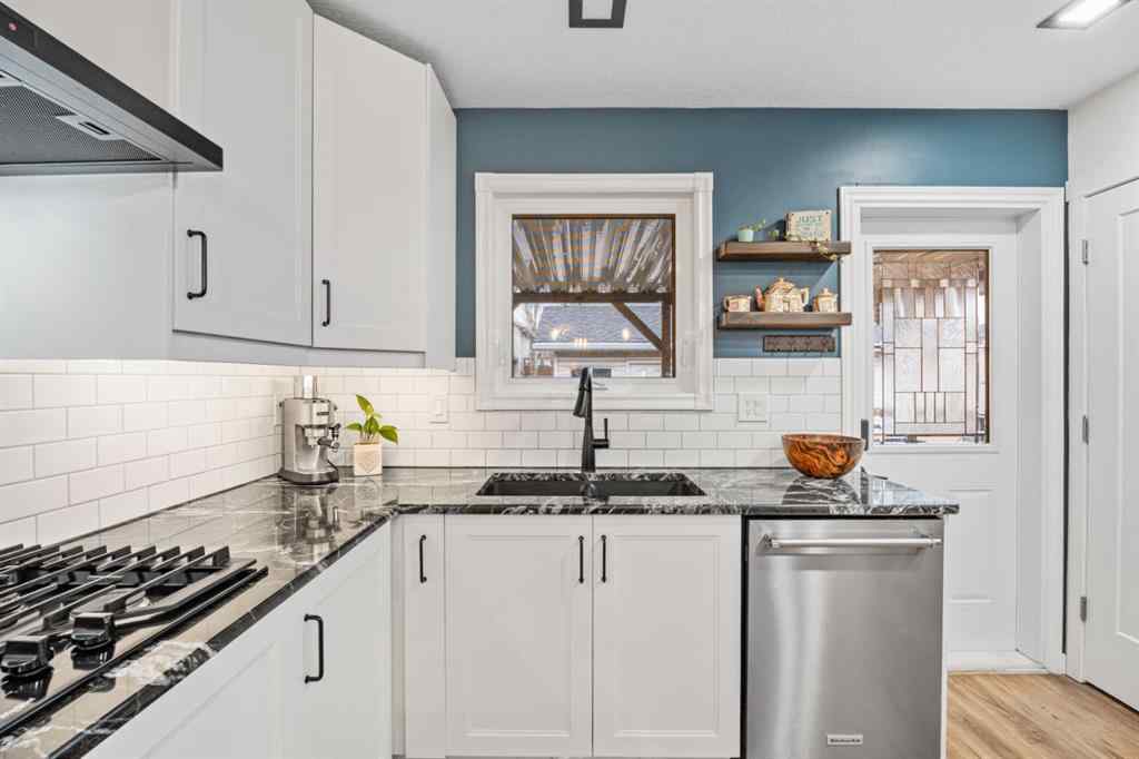 MLS&reg; # A2271543 - 39 Sheep River Drive  in Sheep River Ridge Okotoks, Residential Open Houses