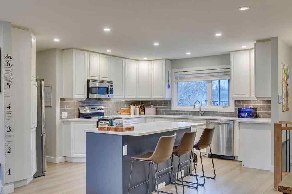 MLS&reg; # A2271545 - 1324 Lake Sylvan Drive SE in Bonavista Downs Calgary, Residential Open Houses