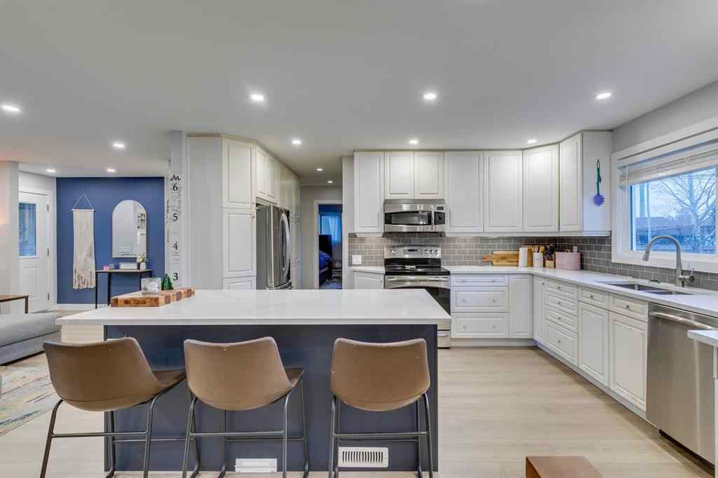 MLS&reg; # A2271545 - 1324 Lake Sylvan Drive SE in Bonavista Downs Calgary, Residential Open Houses