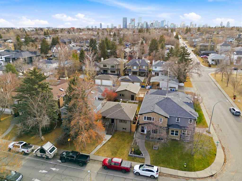 MLS&reg; # A2271547 - 535 30 Avenue NW in Mount Pleasant Calgary, Residential Open Houses