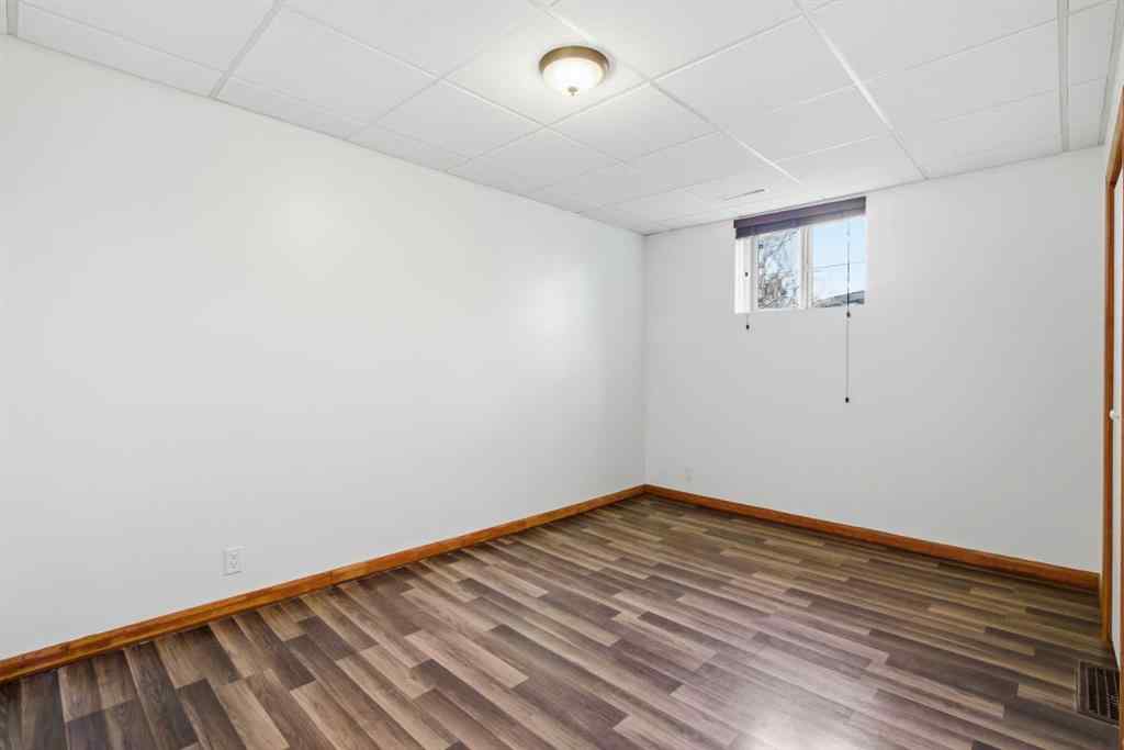 MLS&reg; # A2271547 - 535 30 Avenue NW in Mount Pleasant Calgary, Residential Open Houses