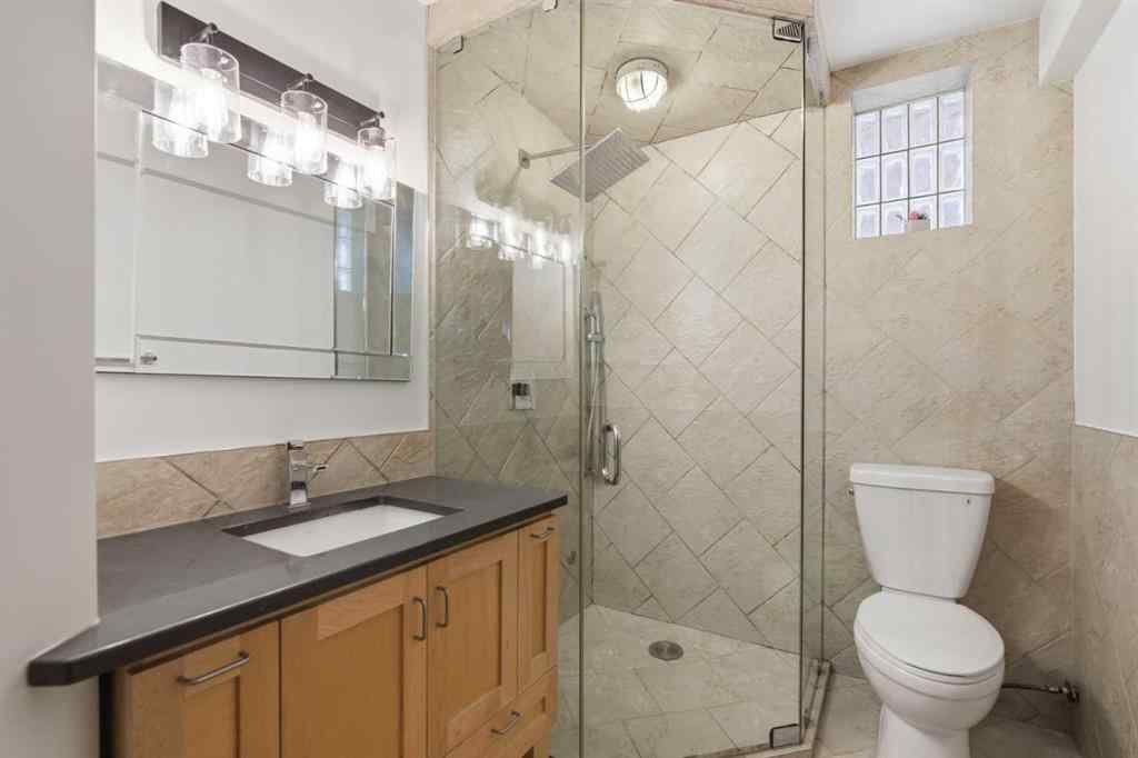 MLS&reg; # A2271547 - 535 30 Avenue NW in Mount Pleasant Calgary, Residential Open Houses