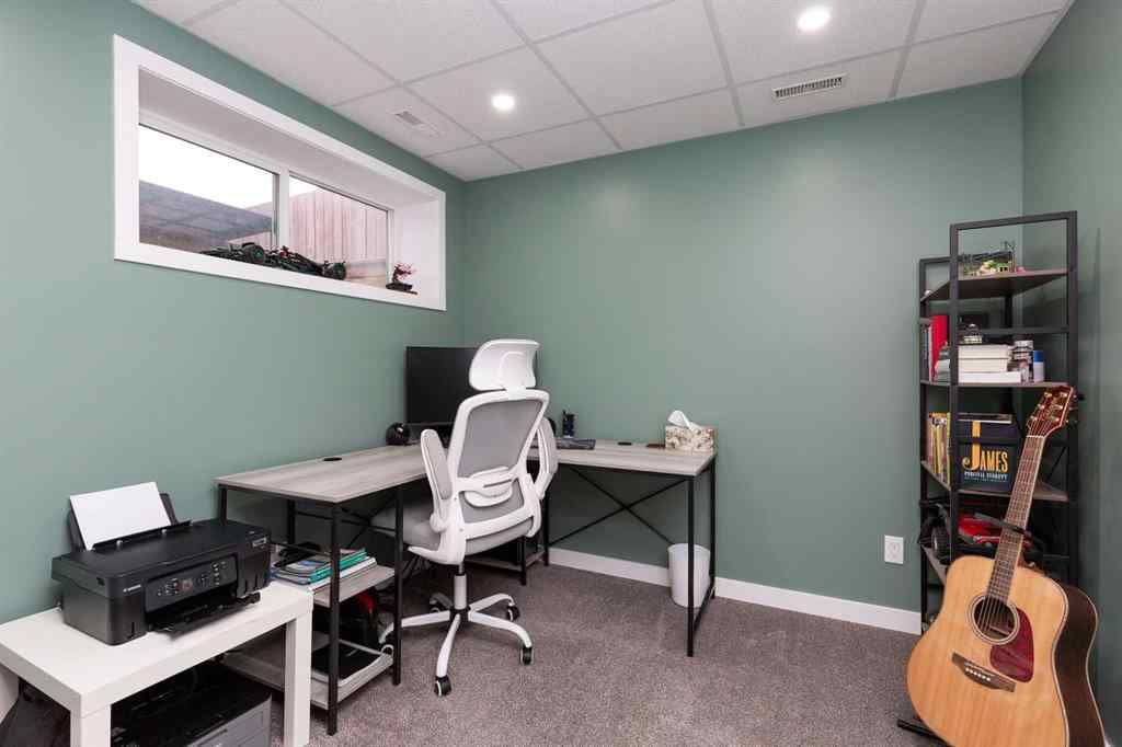 MLS&reg; # A2271548 - 553 Blackwolf Boulevard N in Blackwolf 1 Lethbridge, Residential Open Houses