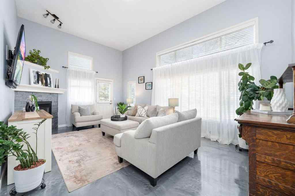 MLS&reg; # A2271550 - Unit #3 41 Hunters Gate  in Hunters Glen Okotoks, Residential Open Houses