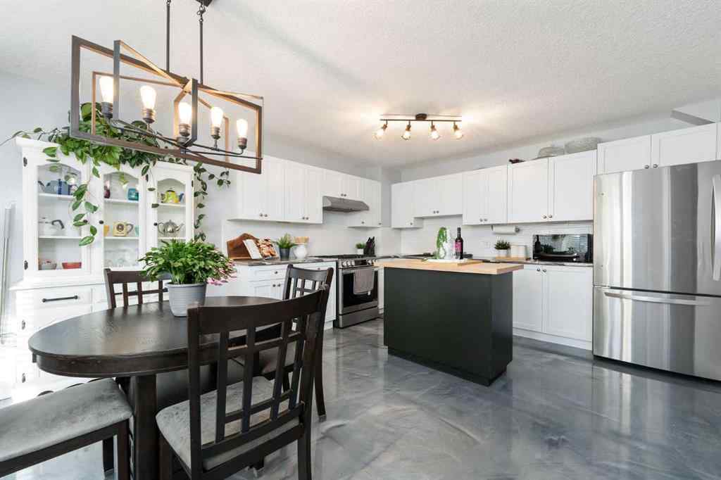 MLS&reg; # A2271550 - Unit #3 41 Hunters Gate  in Hunters Glen Okotoks, Residential Open Houses