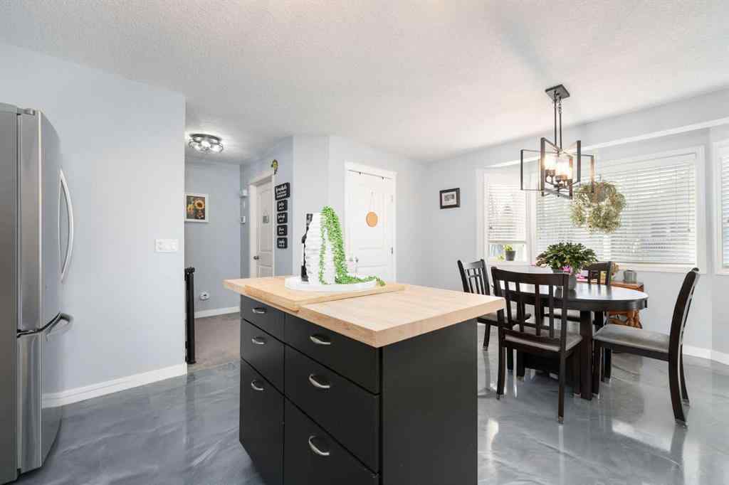 MLS&reg; # A2271550 - Unit #3 41 Hunters Gate  in Hunters Glen Okotoks, Residential Open Houses