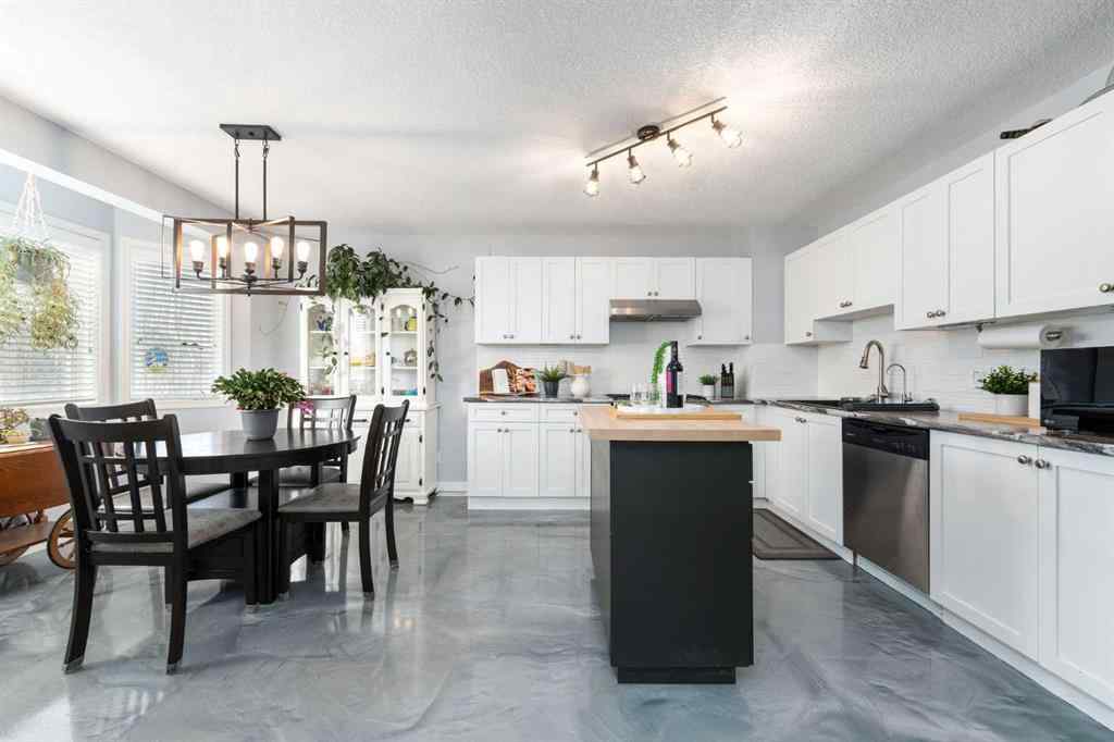 MLS&reg; # A2271550 - Unit #3 41 Hunters Gate  in Hunters Glen Okotoks, Residential Open Houses