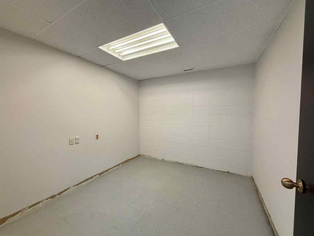 MLS&reg; # A2271555 - Unit #Bay 10 101 Government Road  in Hardisty Hinton, Commercial Open Houses