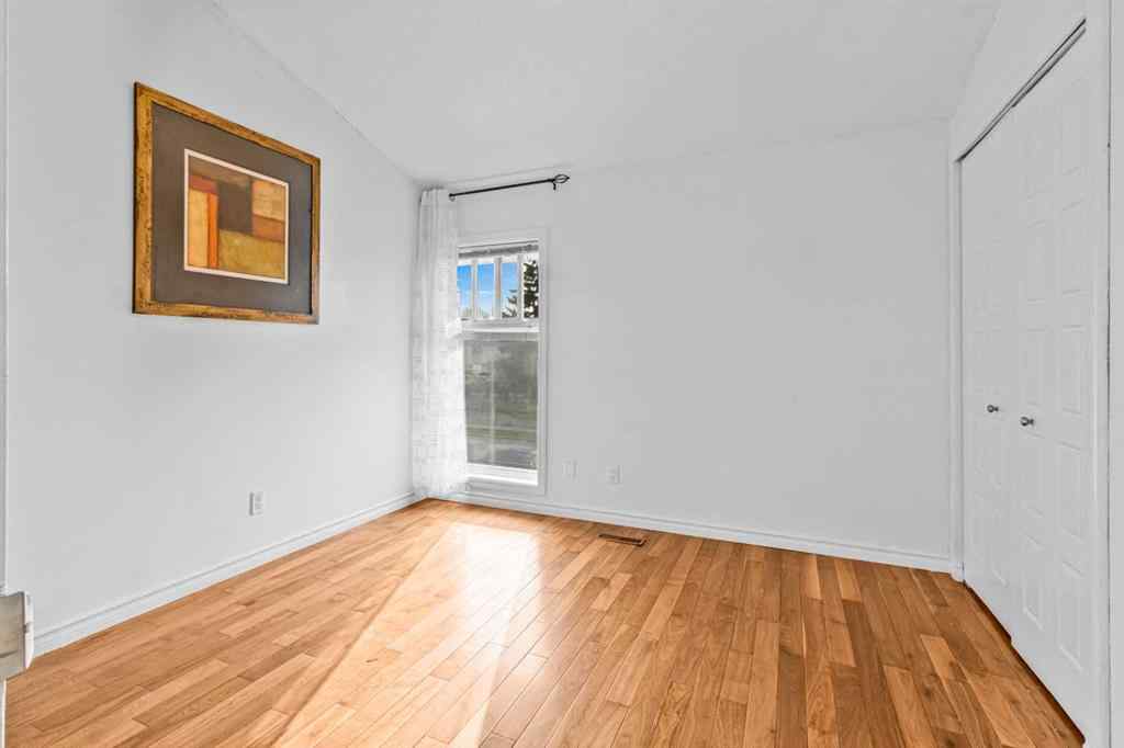 MLS&reg; # A2271562 - Unit #8 3726 Centre Street NE in Highland Park Calgary, Residential Open Houses