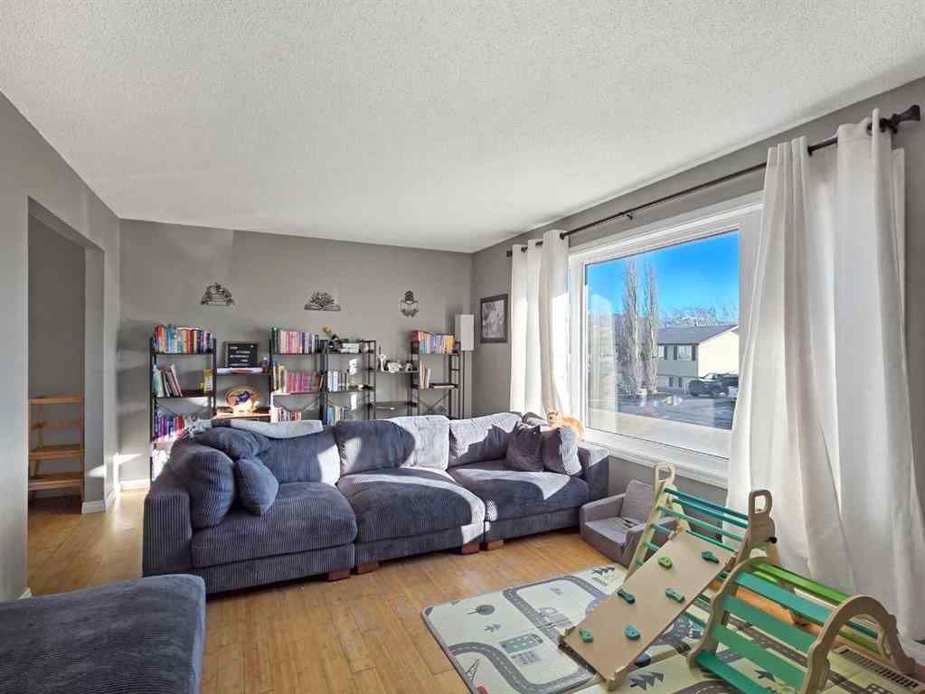 MLS&reg; # A2271563 - 10806 98 Avenue  in NONE Grande Cache, Residential Open Houses