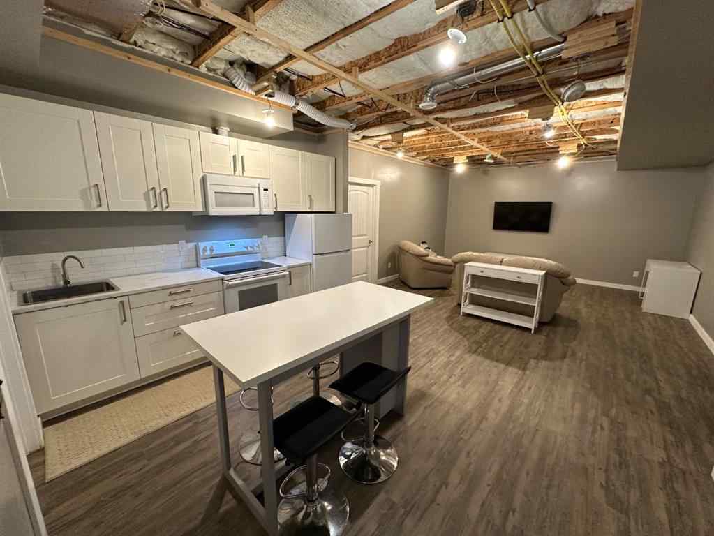 MLS&reg; # A2271573 - 4332 51 Avenue  in Hardisty Hardisty, Residential Open Houses