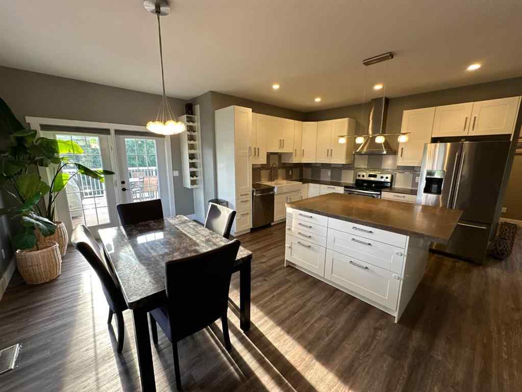 MLS&reg; # A2271573 - 4332 51 Avenue  in Hardisty Hardisty, Residential Open Houses