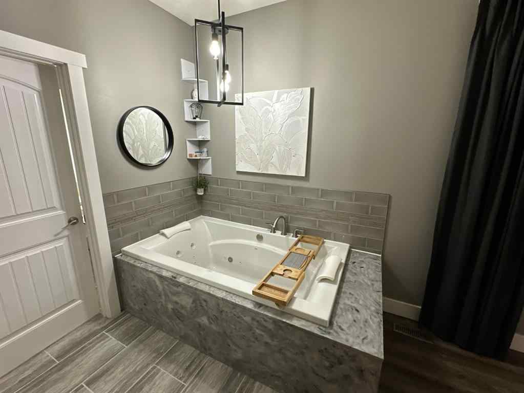 MLS&reg; # A2271573 - 4332 51 Avenue  in Hardisty Hardisty, Residential Open Houses