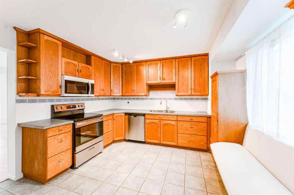 MLS&reg; # A2271576 - 43 Sunmills Court SE in Sundance Calgary, Residential Open Houses