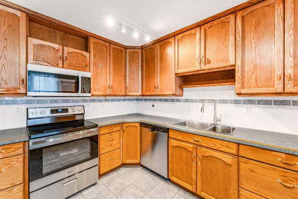 MLS&reg; # A2271576 - 43 Sunmills Court SE in Sundance Calgary, Residential Open Houses