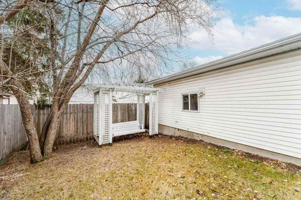 MLS&reg; # A2271576 - 43 Sunmills Court SE in Sundance Calgary, Residential Open Houses