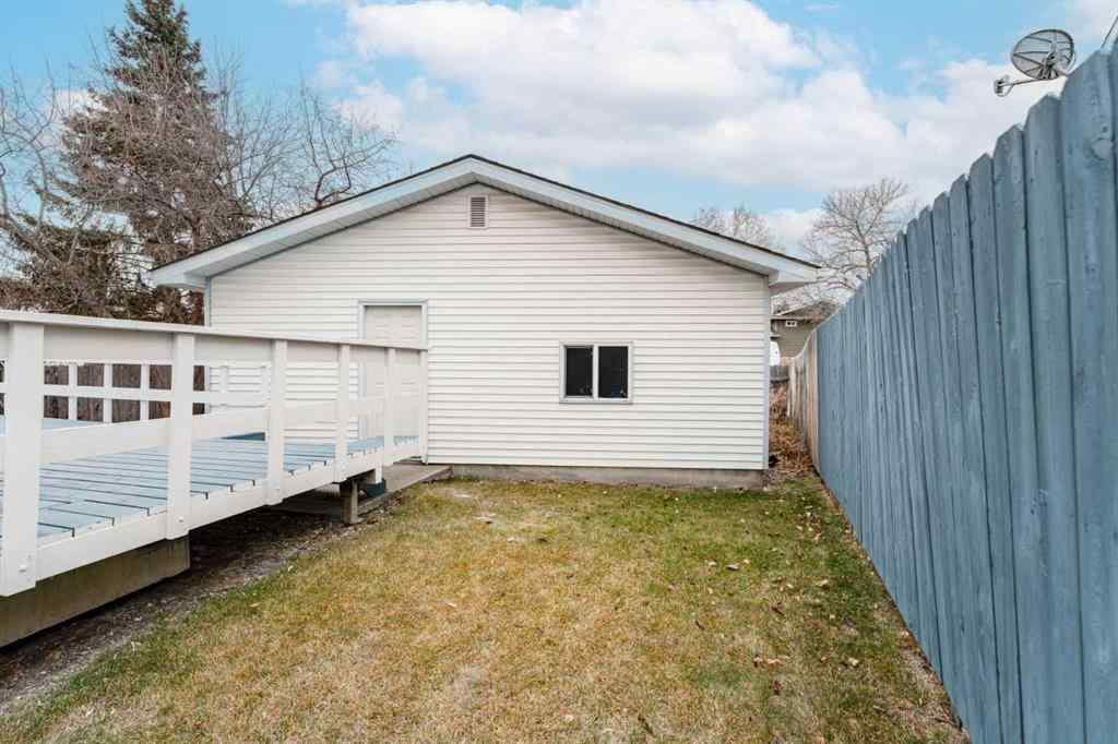 MLS&reg; # A2271576 - 43 Sunmills Court SE in Sundance Calgary, Residential Open Houses