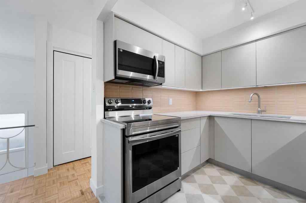 MLS&reg; # A2271579 - 2606 26 Street SW in Killarney/Glengarry Calgary, Residential Open Houses