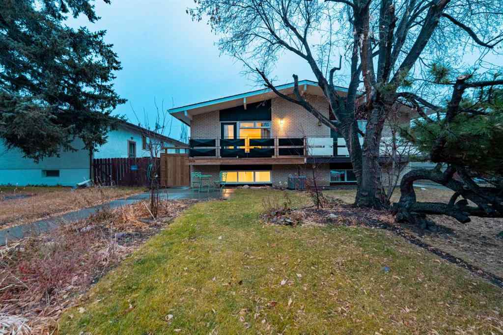 MLS&reg; # A2271579 - 2606 26 Street SW in Killarney/Glengarry Calgary, Residential Open Houses