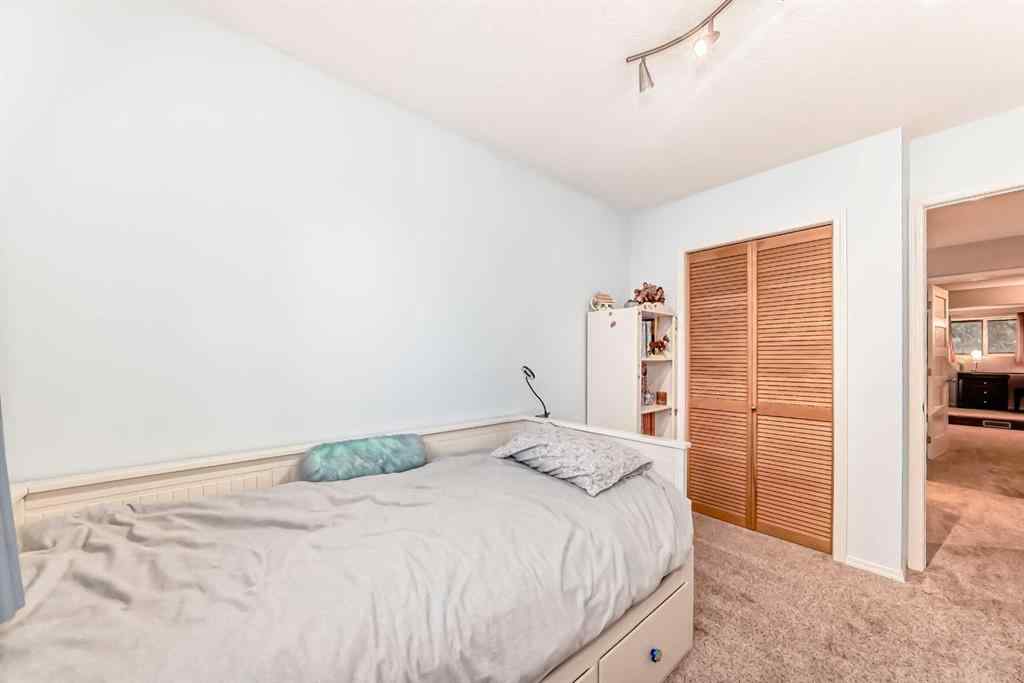 MLS&reg; # A2271582 - 1515 22 Avenue NW in Capitol Hill Calgary, Residential Open Houses