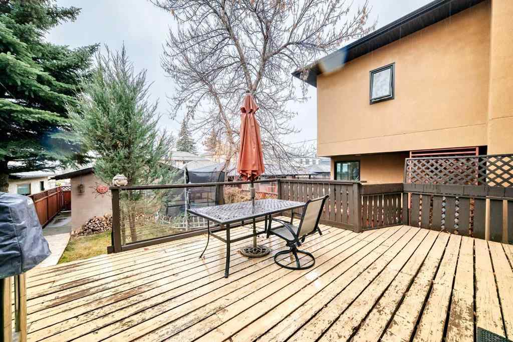MLS&reg; # A2271582 - 1515 22 Avenue NW in Capitol Hill Calgary, Residential Open Houses
