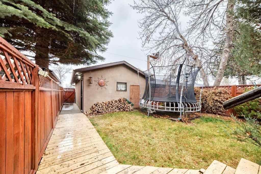 MLS&reg; # A2271582 - 1515 22 Avenue NW in Capitol Hill Calgary, Residential Open Houses