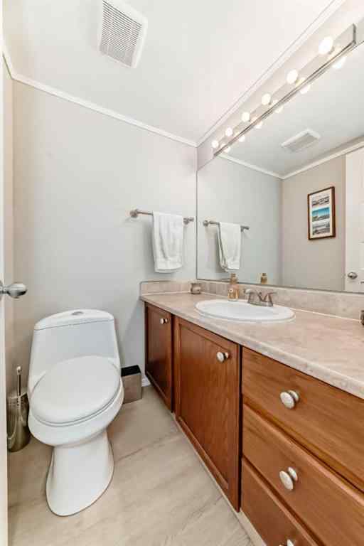 MLS&reg; # A2271582 - 1515 22 Avenue NW in Capitol Hill Calgary, Residential Open Houses