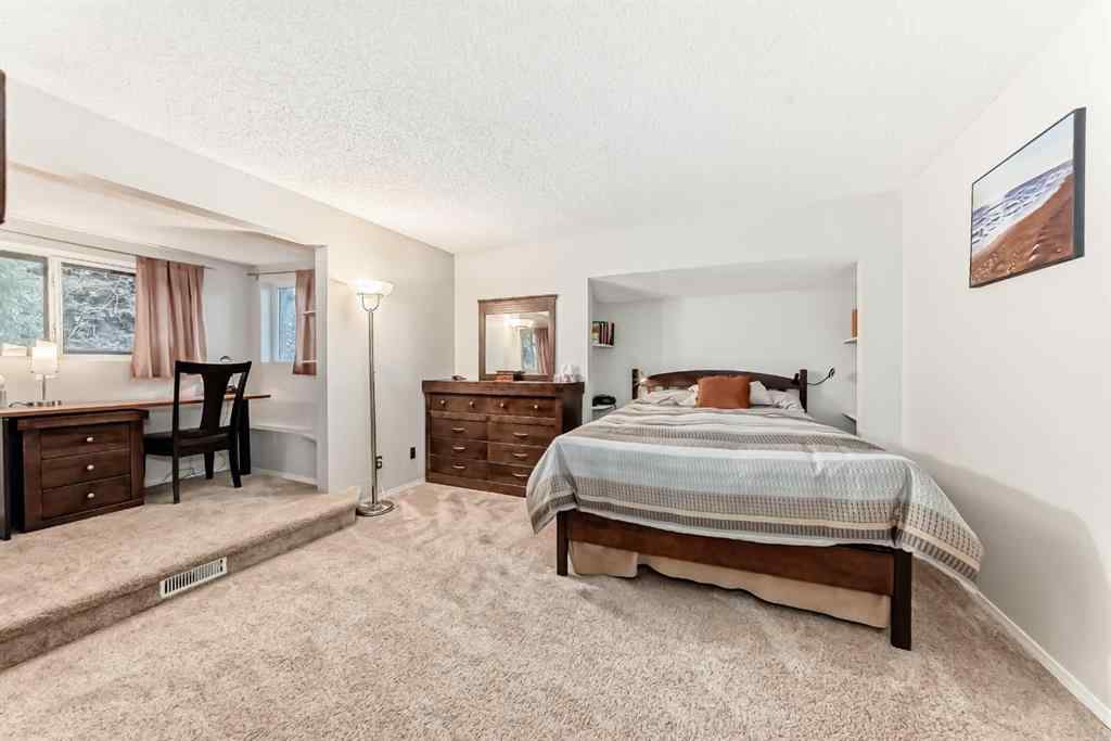 MLS&reg; # A2271582 - 1515 22 Avenue NW in Capitol Hill Calgary, Residential Open Houses