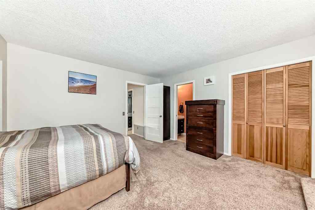 MLS&reg; # A2271582 - 1515 22 Avenue NW in Capitol Hill Calgary, Residential Open Houses