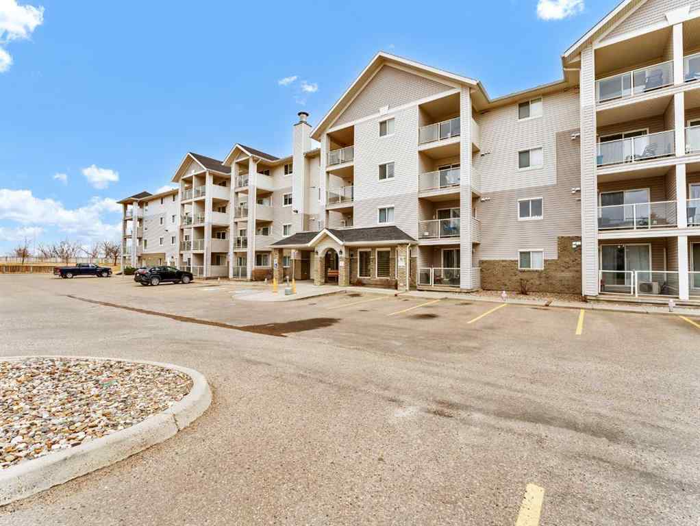 MLS&reg; # A2271588 - Unit #207 1632 Saamis Drive NW in Northwest Crescent Heights Medicine Hat, Residential Open Houses