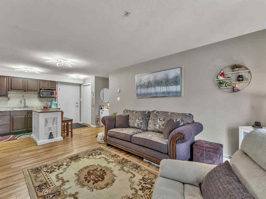 MLS&reg; # A2271588 - Unit #207 1632 Saamis Drive NW in Northwest Crescent Heights Medicine Hat, Residential Open Houses