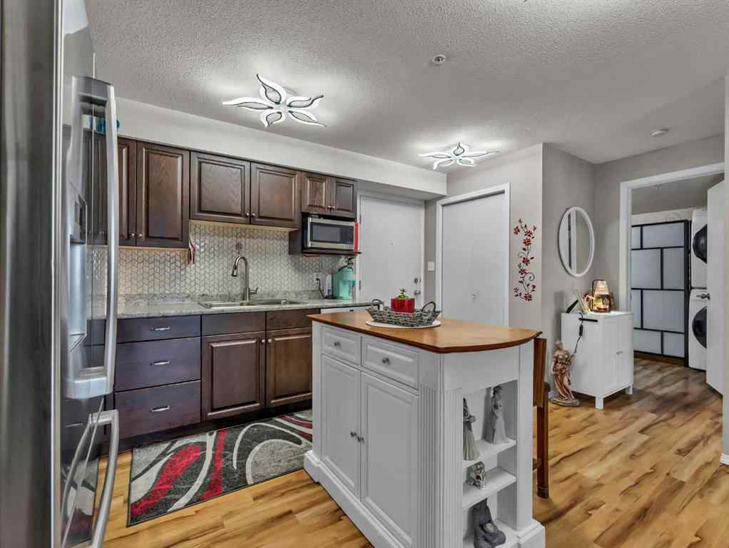 MLS&reg; # A2271588 - Unit #207 1632 Saamis Drive NW in Northwest Crescent Heights Medicine Hat, Residential Open Houses