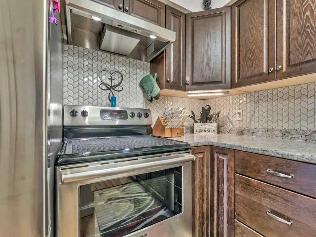 MLS&reg; # A2271588 - Unit #207 1632 Saamis Drive NW in Northwest Crescent Heights Medicine Hat, Residential Open Houses