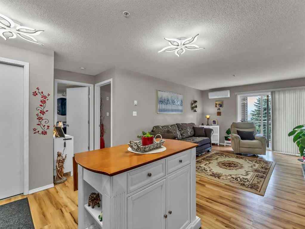 MLS&reg; # A2271588 - Unit #207 1632 Saamis Drive NW in Northwest Crescent Heights Medicine Hat, Residential Open Houses