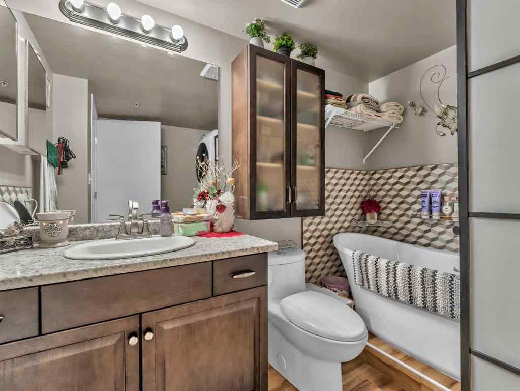 MLS&reg; # A2271588 - Unit #207 1632 Saamis Drive NW in Northwest Crescent Heights Medicine Hat, Residential Open Houses