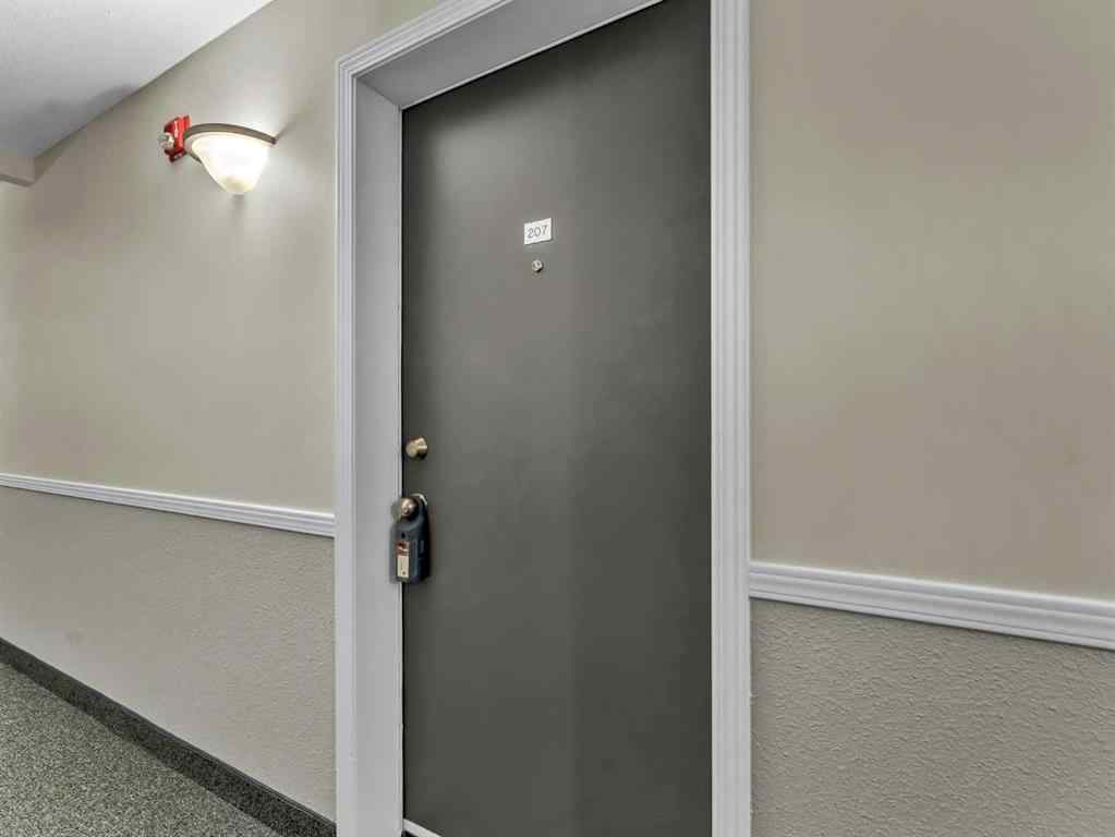 MLS&reg; # A2271588 - Unit #207 1632 Saamis Drive NW in Northwest Crescent Heights Medicine Hat, Residential Open Houses