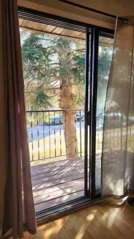 MLS&reg; # A2271591 - 130 27 Avenue NW in Tuxedo Park Calgary, Residential Open Houses