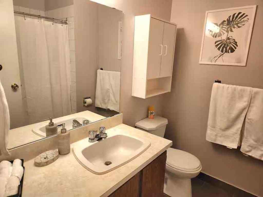 MLS&reg; # A2271591 - 130 27 Avenue NW in Tuxedo Park Calgary, Residential Open Houses