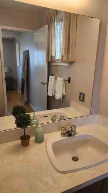 MLS&reg; # A2271591 - 130 27 Avenue NW in Tuxedo Park Calgary, Residential Open Houses