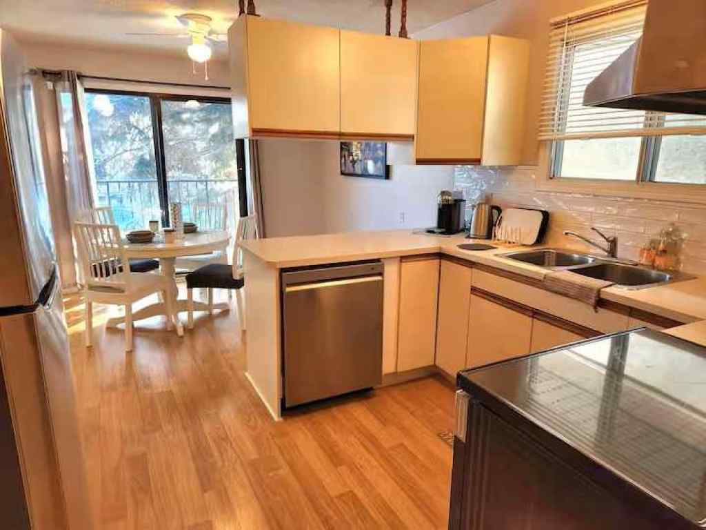 MLS&reg; # A2271591 - 130 27 Avenue NW in Tuxedo Park Calgary, Residential Open Houses