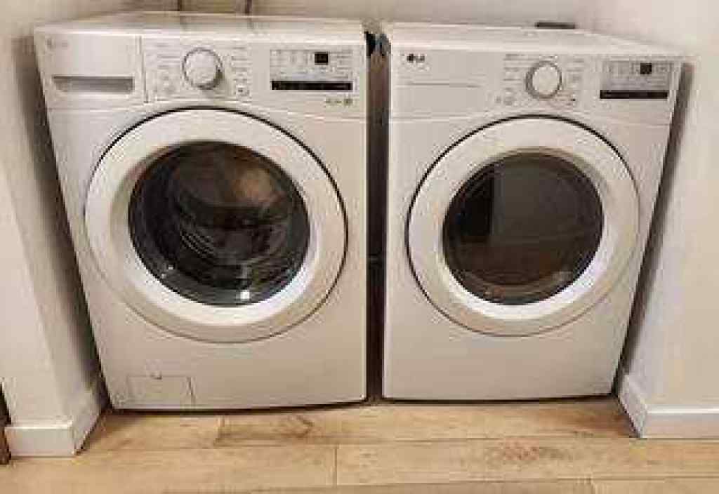 MLS&reg; # A2271591 - 130 27 Avenue NW in Tuxedo Park Calgary, Residential Open Houses