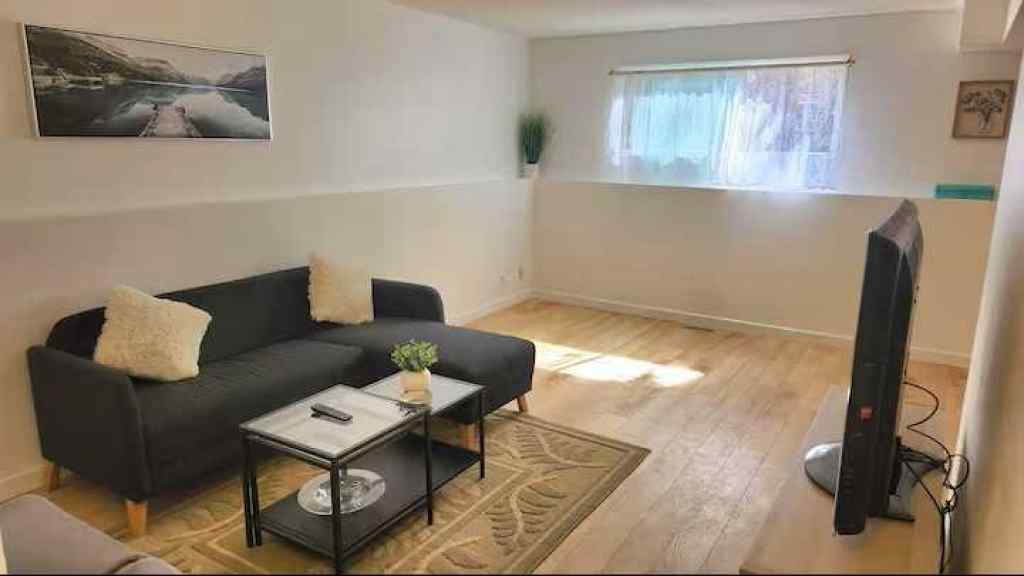 MLS&reg; # A2271591 - 130 27 Avenue NW in Tuxedo Park Calgary, Residential Open Houses