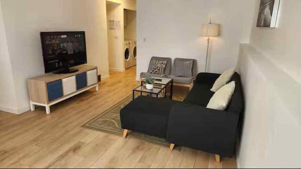 MLS&reg; # A2271591 - 130 27 Avenue NW in Tuxedo Park Calgary, Residential Open Houses