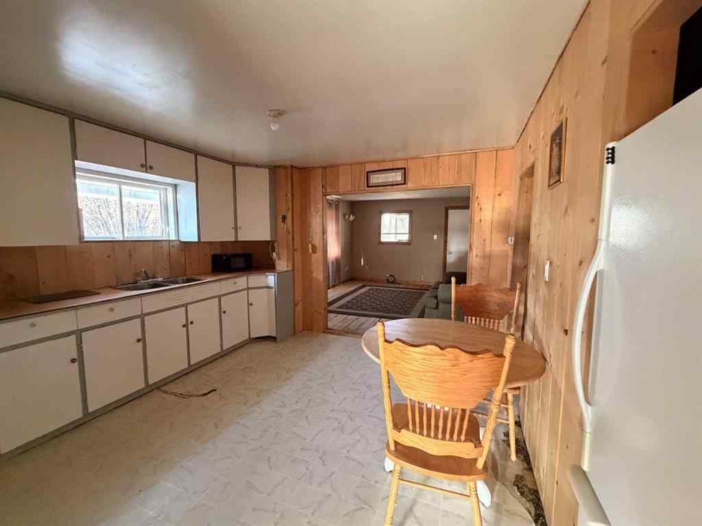 MLS&reg; # A2271602 - 237 Hazel Street  in Metiskow Metiskow, Residential Open Houses