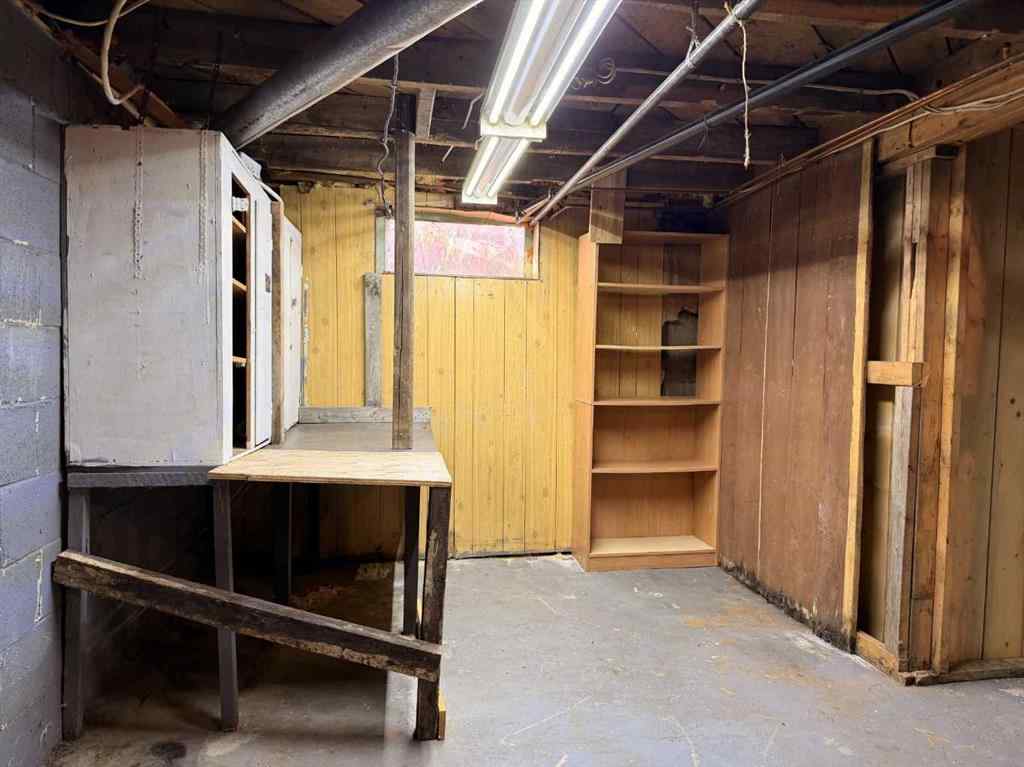 MLS&reg; # A2271602 - 237 Hazel Street  in Metiskow Metiskow, Residential Open Houses