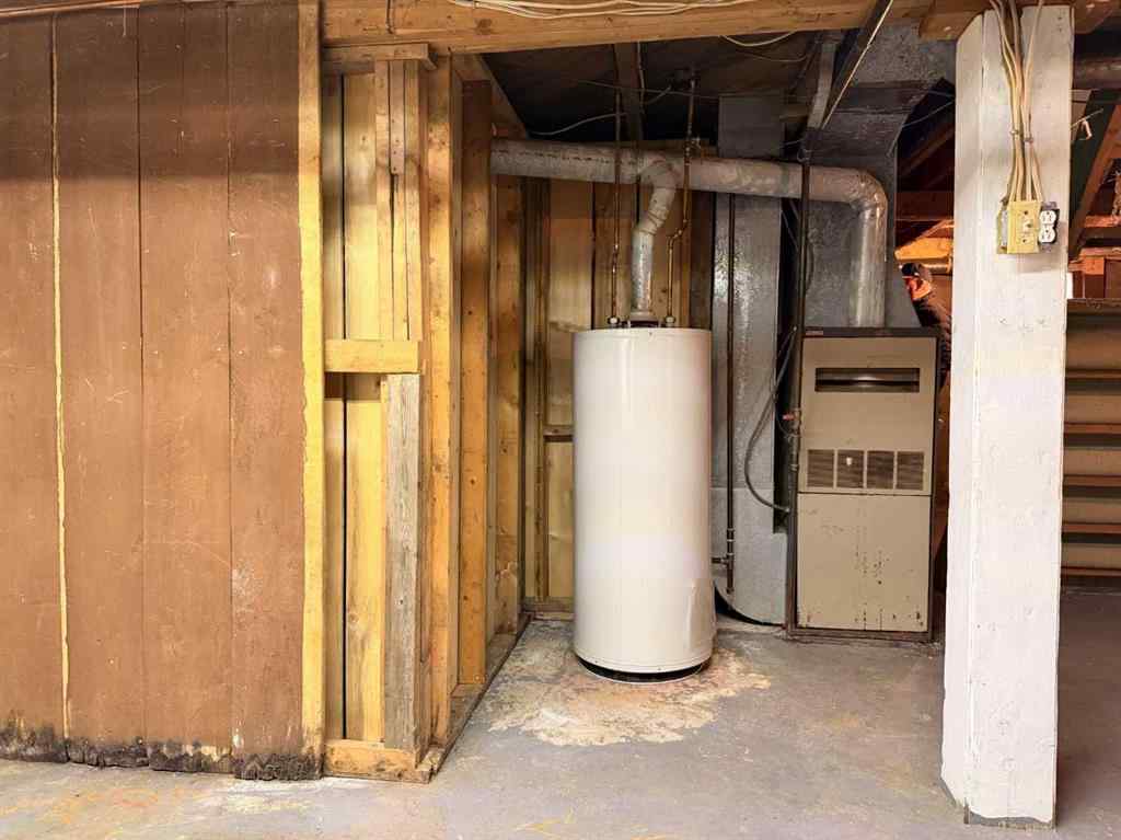 MLS&reg; # A2271602 - 237 Hazel Street  in Metiskow Metiskow, Residential Open Houses