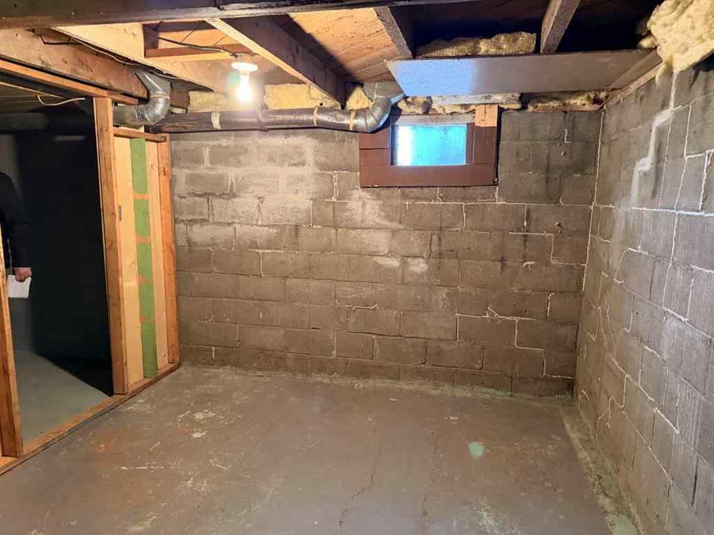 MLS&reg; # A2271602 - 237 Hazel Street  in Metiskow Metiskow, Residential Open Houses