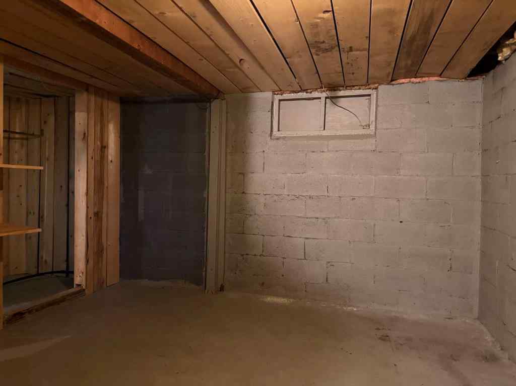 MLS&reg; # A2271602 - 237 Hazel Street  in Metiskow Metiskow, Residential Open Houses